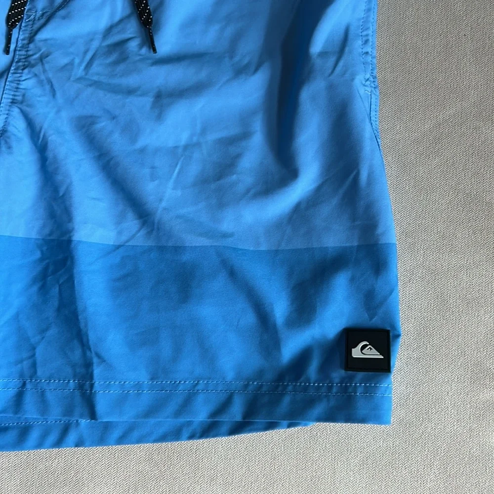 NWOT QuikSliver Men's Two-Tone Blue Swim BoardShorts‎ with liner Size L